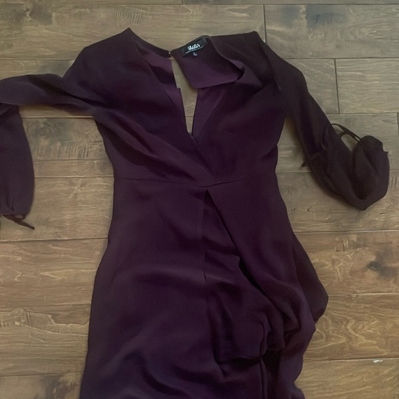 Lulus - Picture 1 of 1